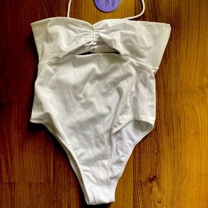 BRAND NEW NEVER WORN! SOMMER SWIM BATHING SUIT